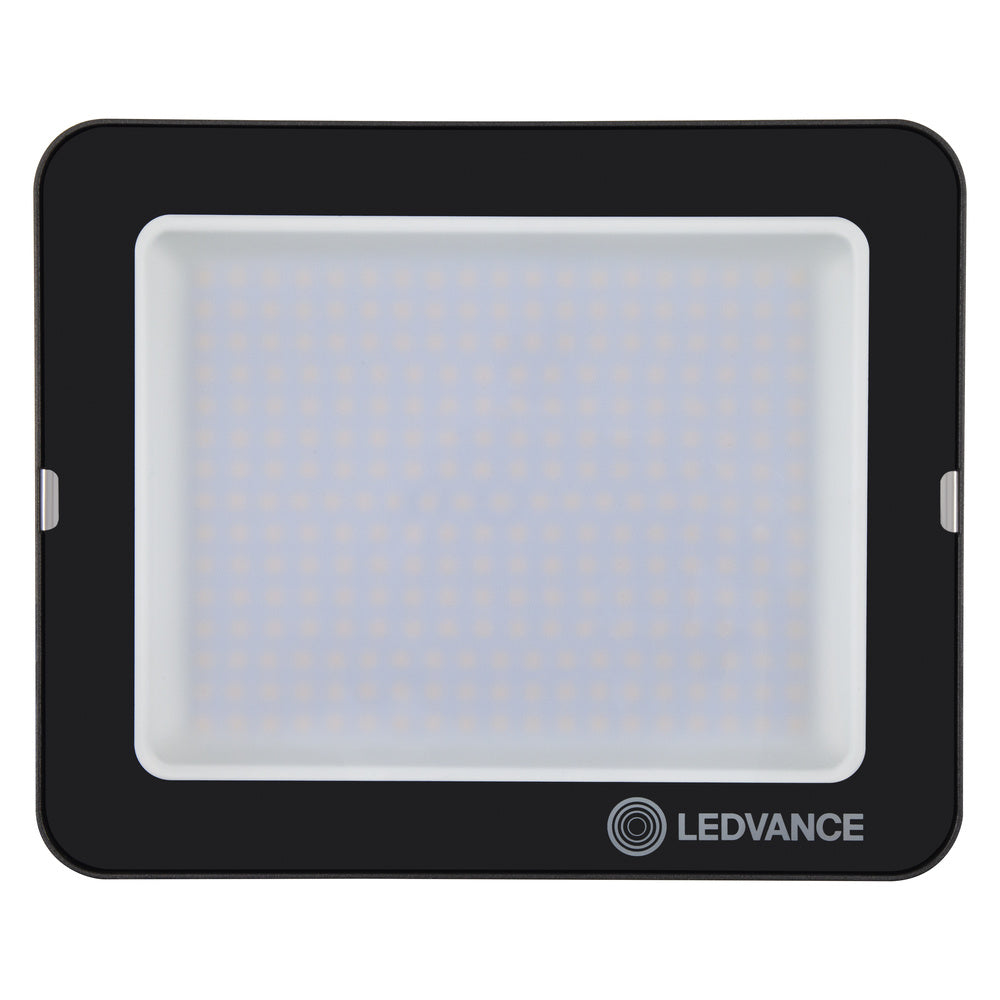 LED reflektor 135W IP65 4000K 100° – vonkajšie LED svietidlo LEDVANCE