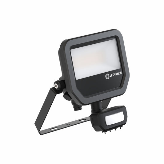 LED reflektor 17W IP65 3000K 100° – vonkajšie LED svietidlo LEDVANCE