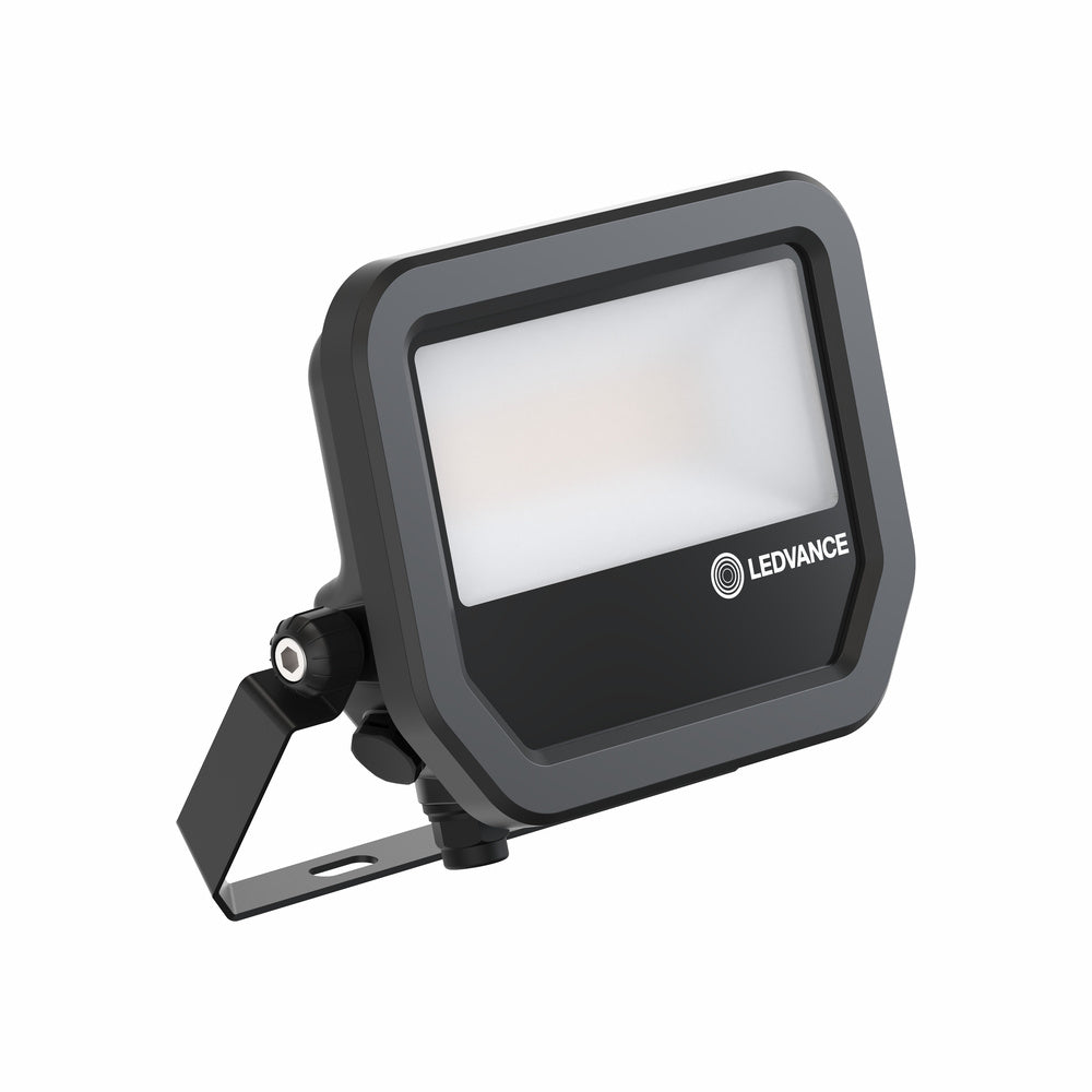 LED reflektor 17W IP66 6500K 100° – vonkajšie LED svietidlo LEDVANCE