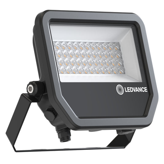 LED reflektor 133W IP66 3000K 48° – vonkajšie LED svietidlo LEDVANCE