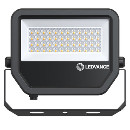 LED reflektor 133W IP66 3000K 48° – vonkajšie LED svietidlo LEDVANCE