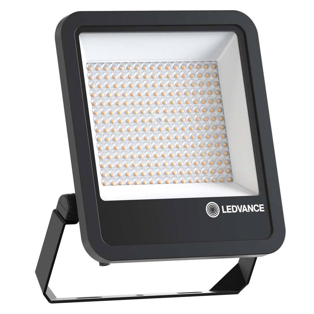 LED reflektor 16W IP66 3000K 48° – vonkajšie LED svietidlo LEDVANCE