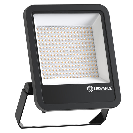 LED reflektor 16W IP66 3000K 48° – vonkajšie LED svietidlo LEDVANCE