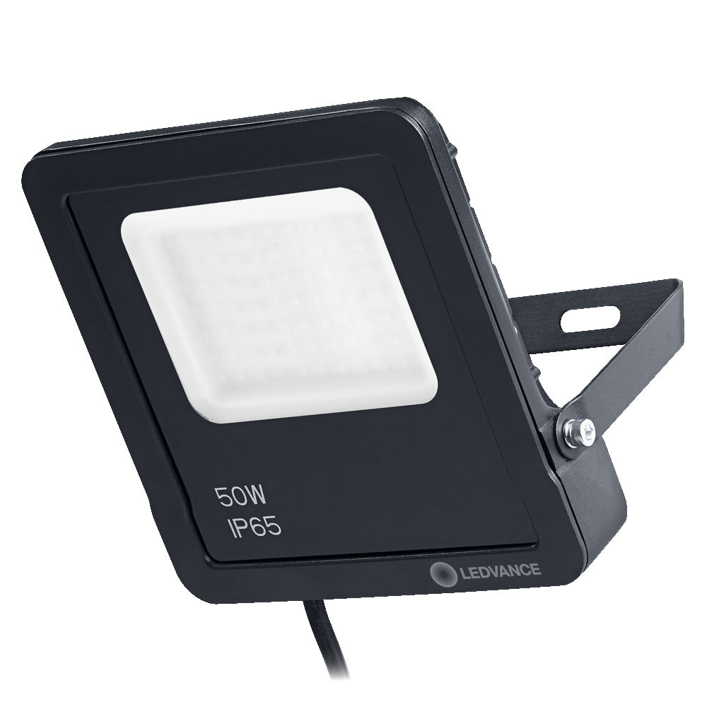 LED reflektor 10W IP65 3000K 100° – vonkajšie LED svietidlo LEDVANCE